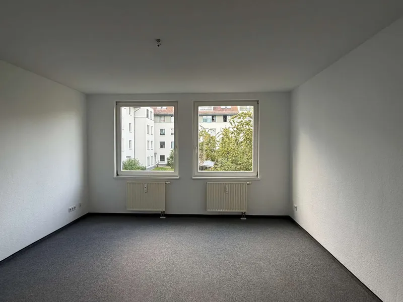 NUR MIT WBS 100/140 mit besonderem Wohnbedarf für 4 Räume! — photo 1